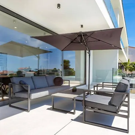 Luxury Dali - 42 M2 Infinity Pool & Wellness