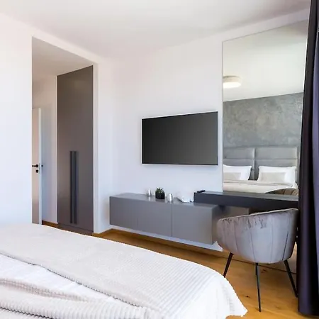 Luxury Dali - 42 M2 Infinity Pool & Wellness * Medulin