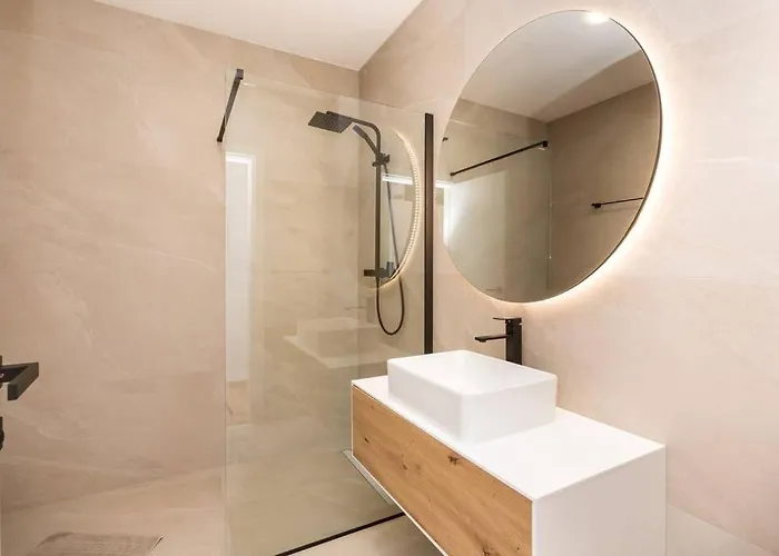 빌라 Luxury Dali - 42 M2 Infinity Pool & Wellness *