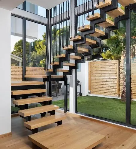 빌라 Luxury Dali - 42 M2 Infinity Pool & Wellness 메덜린