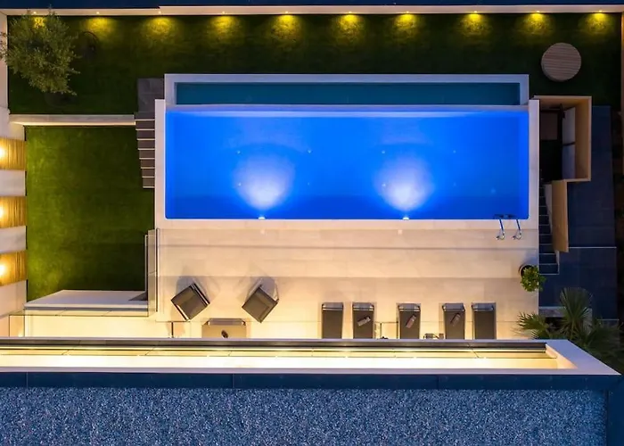 빌라 Luxury Dali - 42 M2 Infinity Pool & Wellness