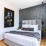 Вилла Luxury Dali - 42 M2 Infinity Pool & Wellness *