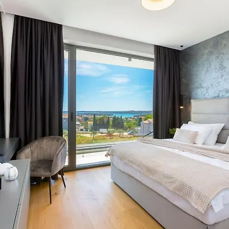 Luxury Dali - 42 M2 Infinity Pool & Wellness * Medulin