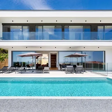 Вилла Luxury Dali - 42 M2 Infinity Pool & Wellness