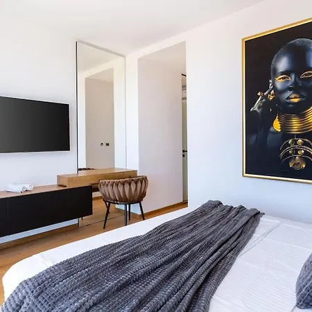 Luxury Dali - 42 M2 Infinity Pool & Wellness Вилла *
