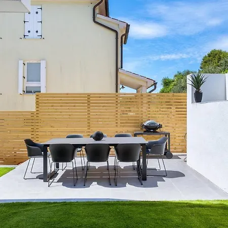 Luxury Dali - 42 M2 Infinity Pool & Wellness