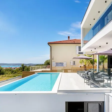 Luxury Dali - 42 M2 Infinity Pool & Wellness Villa