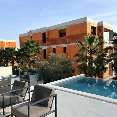 Luxury Dali - 42 M2 Infinity Pool & Wellness Villa