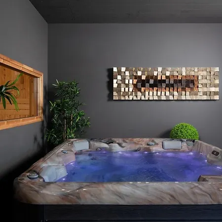 Вилла Luxury Dali - 42 M2 Infinity Pool & Wellness *