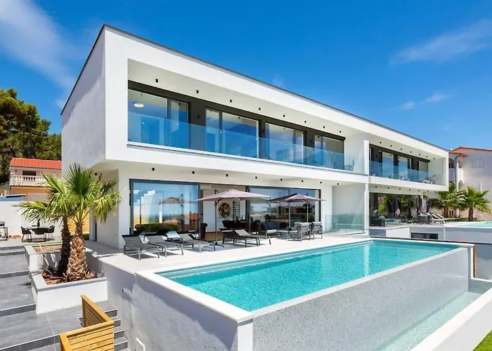 Luxury Dali - 42 M2 Infinity Pool & Wellness * Medulin